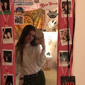 Meet your Posher, Issi